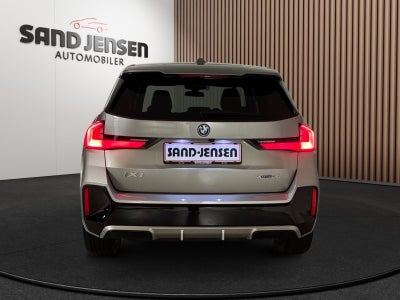 BMW iX2 eDrive20 M-Sport Van