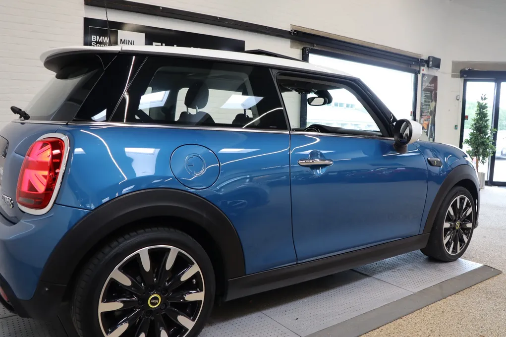 MINI Cooper SE Edition Premium Plus