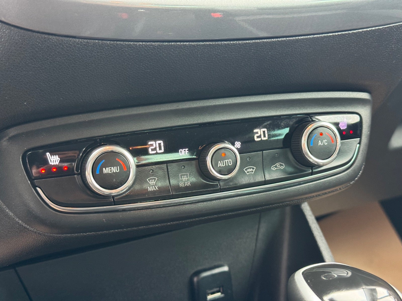 Billede af Opel Crossland X 1,2 T 130 Elegance aut.