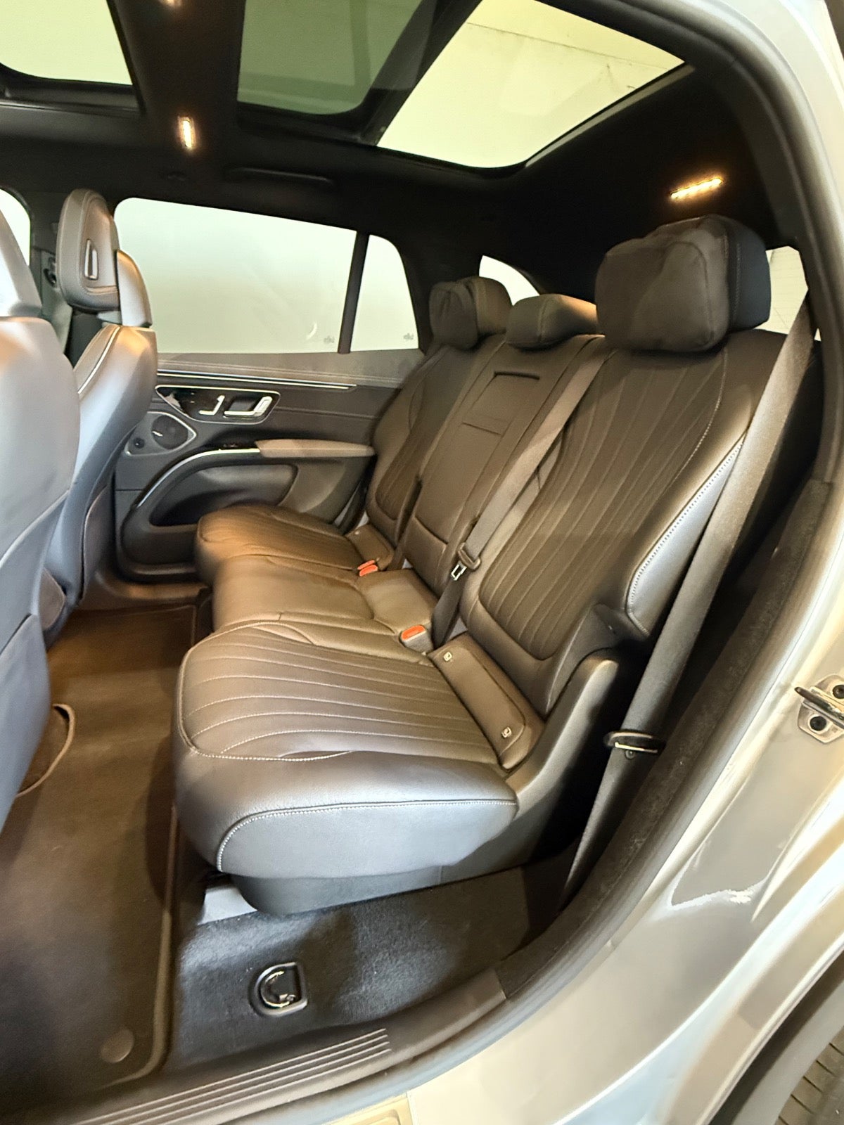 Mercedes EQS450+ SUV