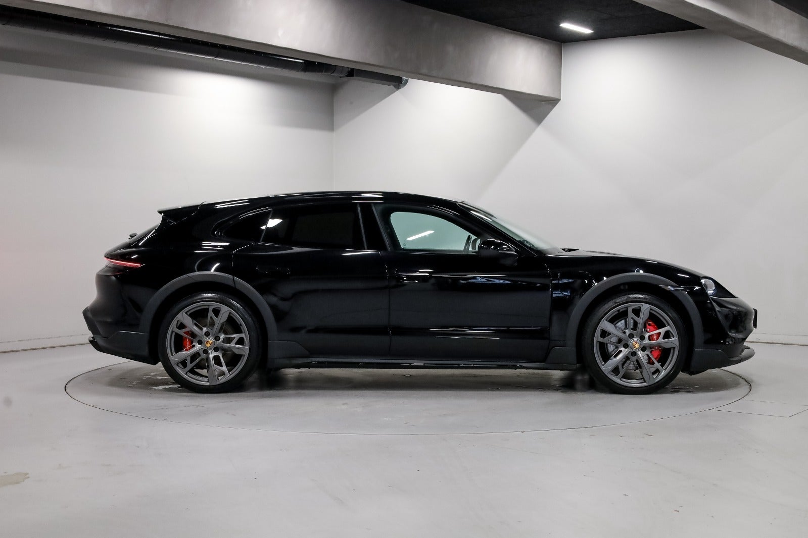 Porsche Taycan 4S Performance+ Cross Turismo