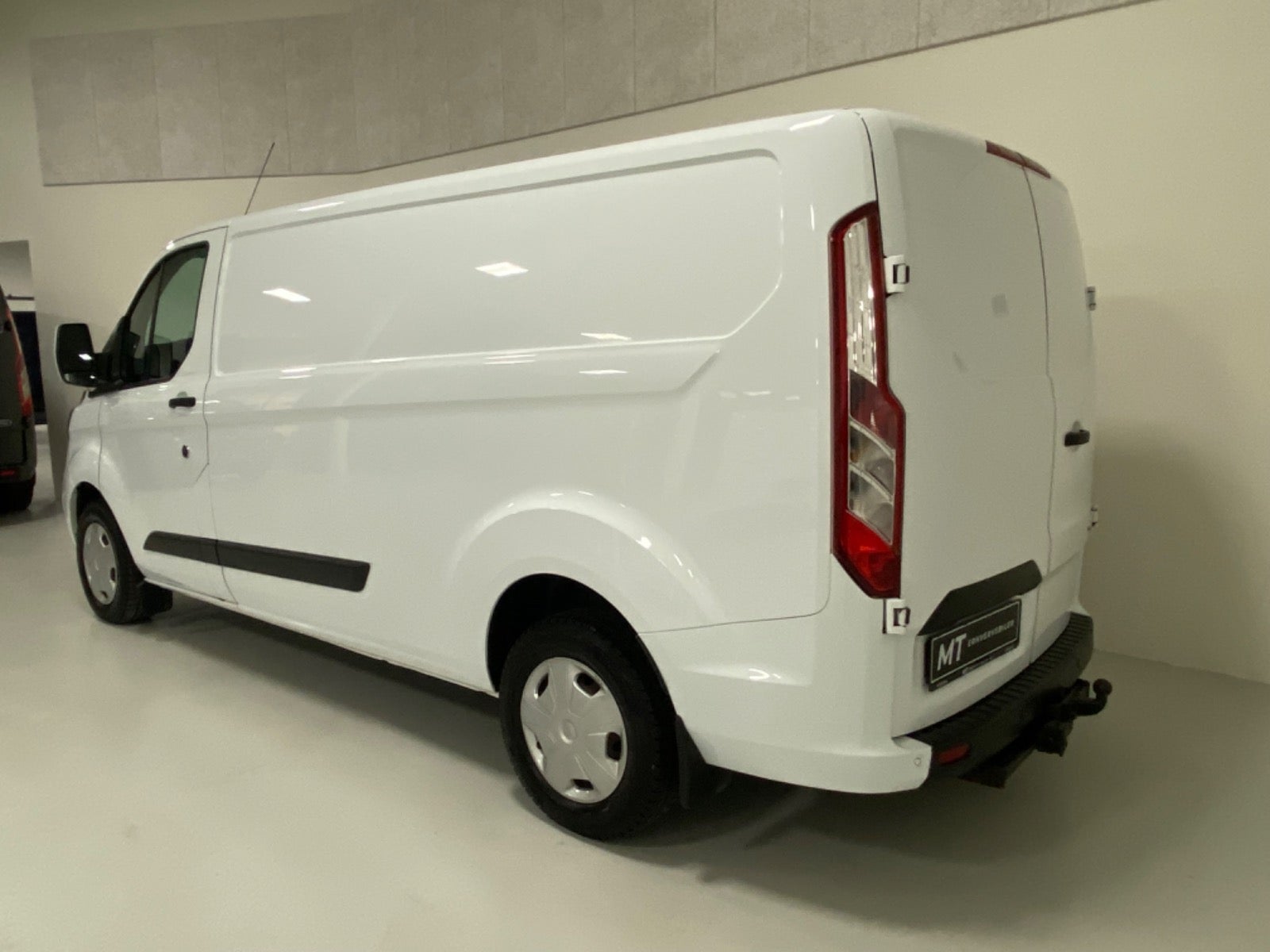 Billede af Ford Transit Custom 300L 2,0 TDCi 130 Trend