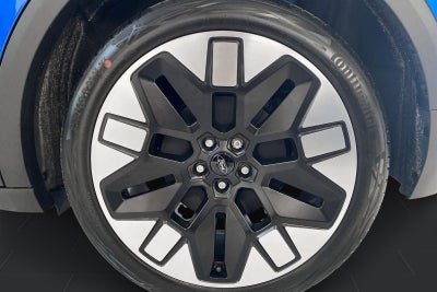 Ford Explorer Select Extended Range