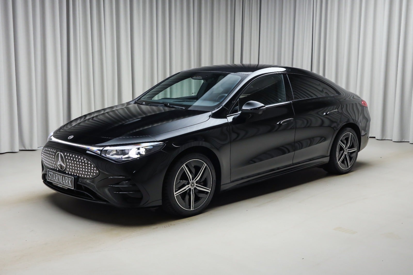Mercedes-Benz CLA 250+ (1/8)