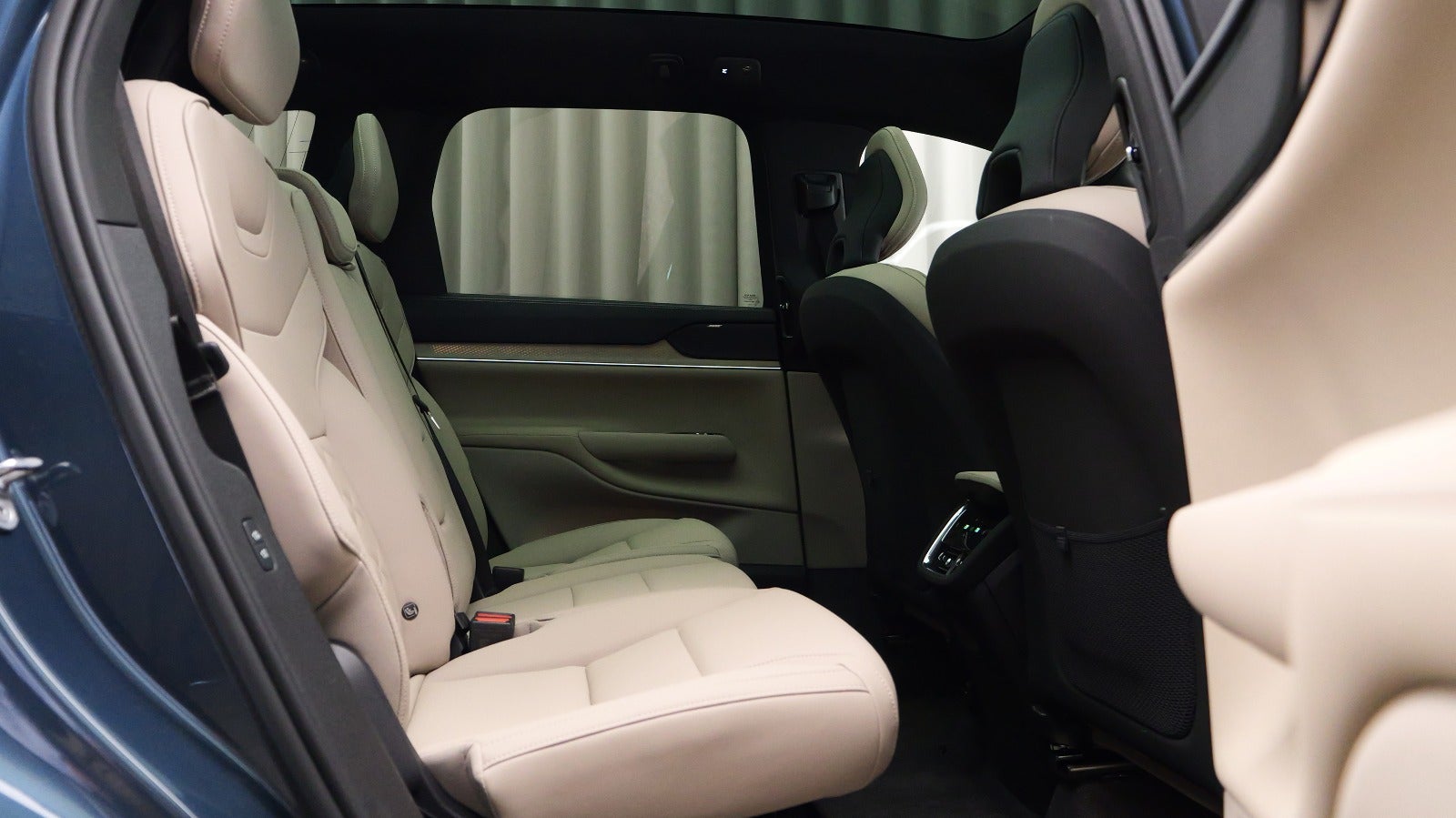 Volvo EX90 Plus 7prs