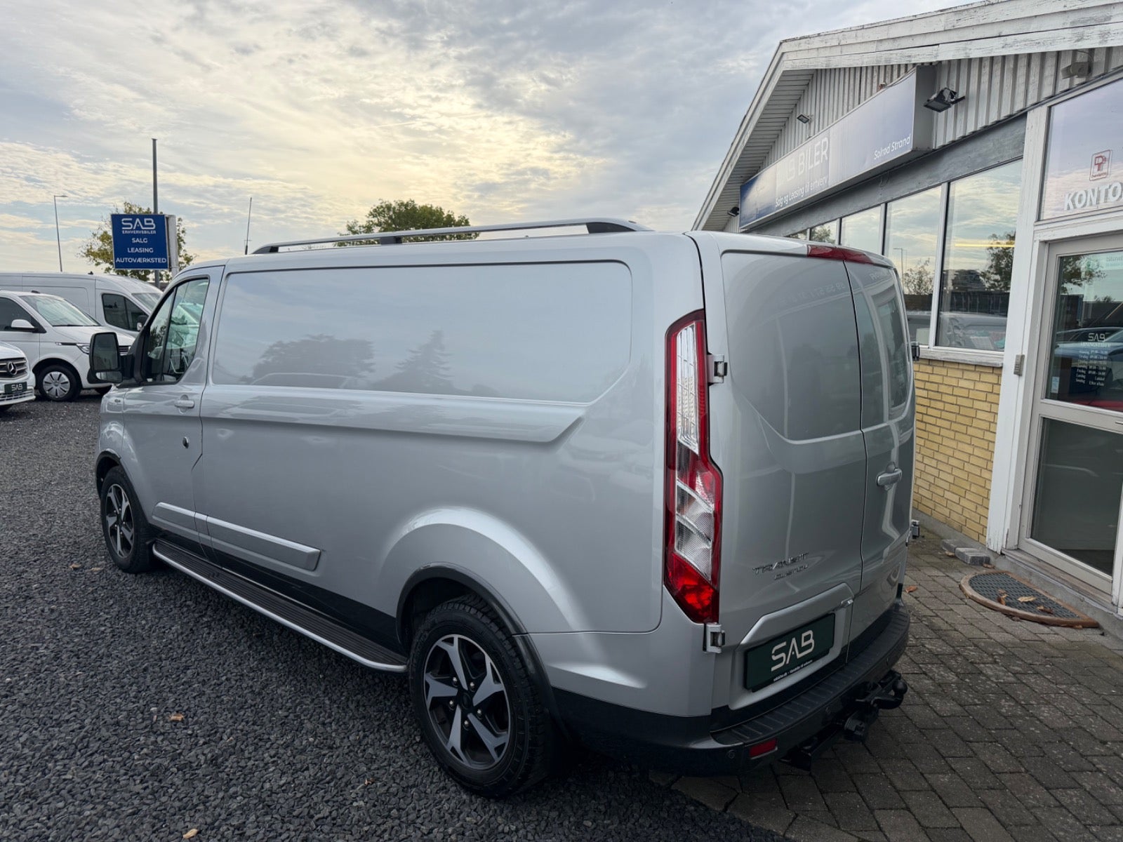 Ford Transit Custom 300 L2, Billede 2