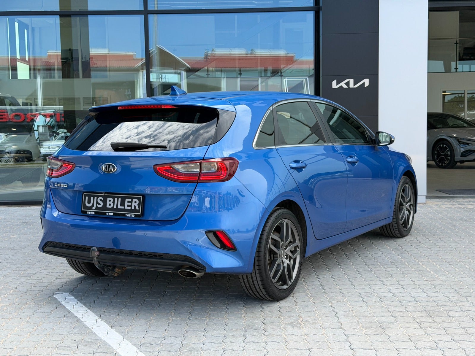 Kia Ceed T-GDi Intro Edition DCT