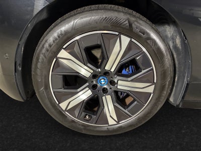 BMW iX xDrive50 Supercharged