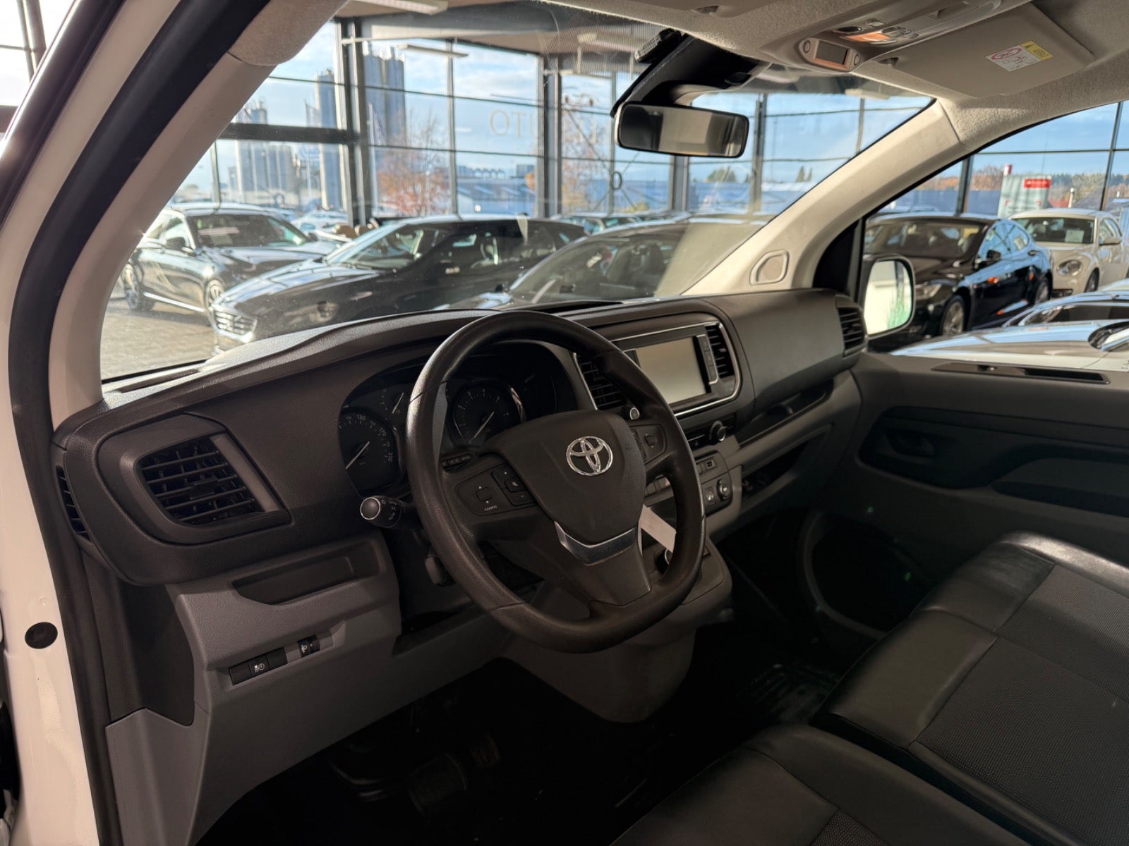 Billede af Toyota ProAce 2,0 D 120 Medium Comfort Master aut.