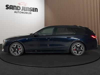 BMW i5 eDrive40 Touring Fully Charged M-Sport