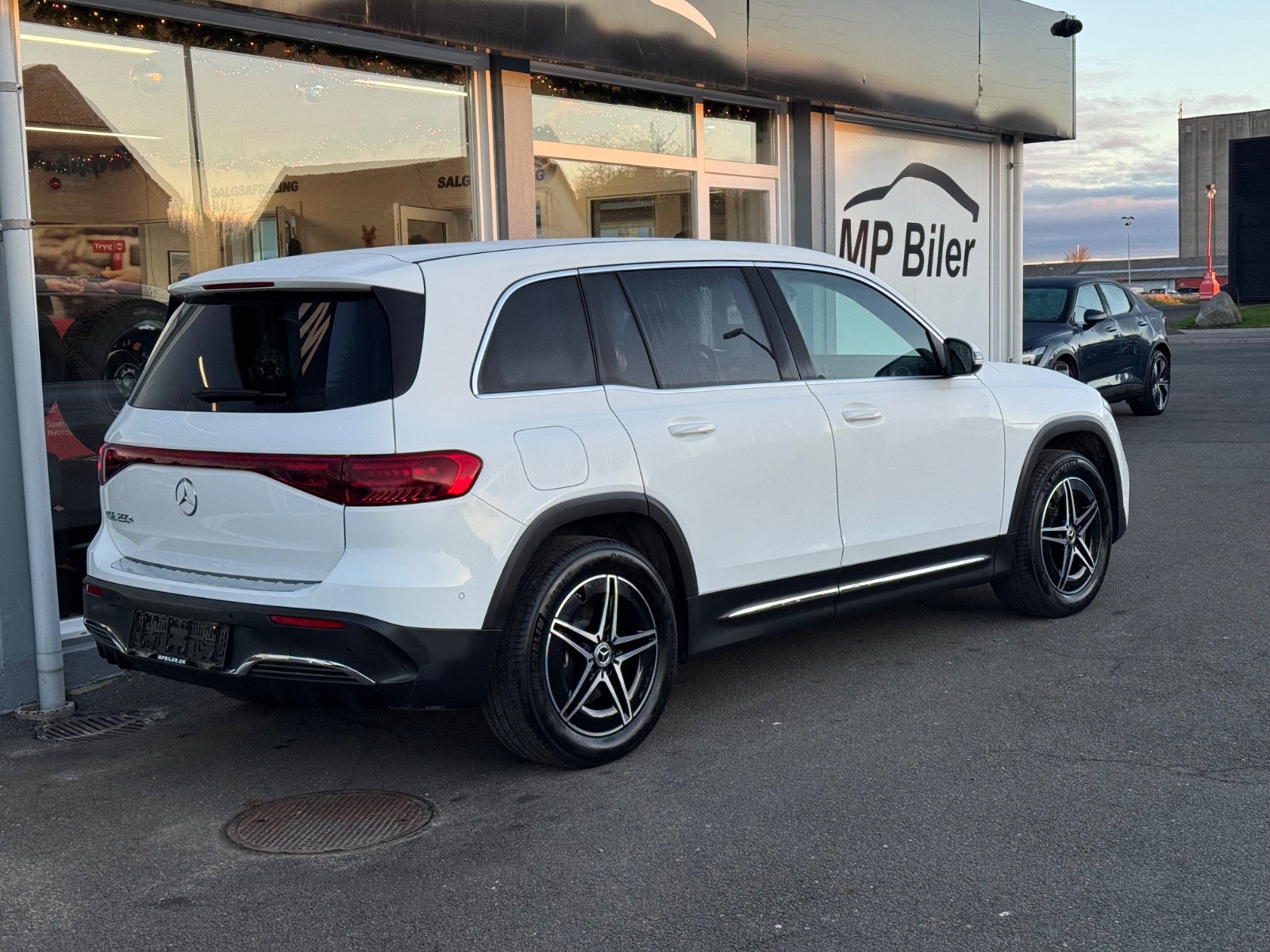 Billede af Mercedes EQB250+ AMG Line