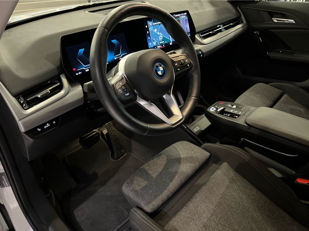 BMW iX1 xDrive30 billede 13