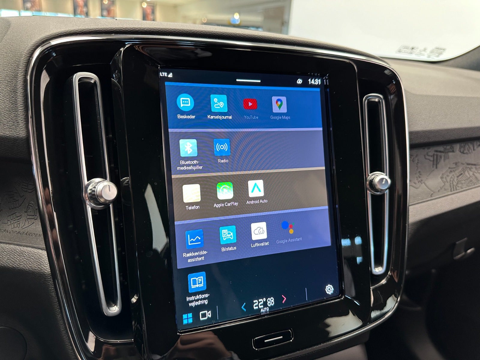 Billede af Volvo XC40  P6 ReCharge Plus