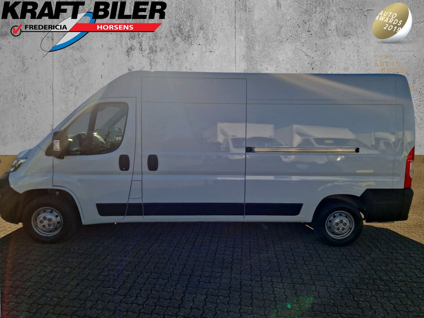 Billede af Citroën Jumper 33 2,2 BlueHDi 140 L3H2 MasterLine