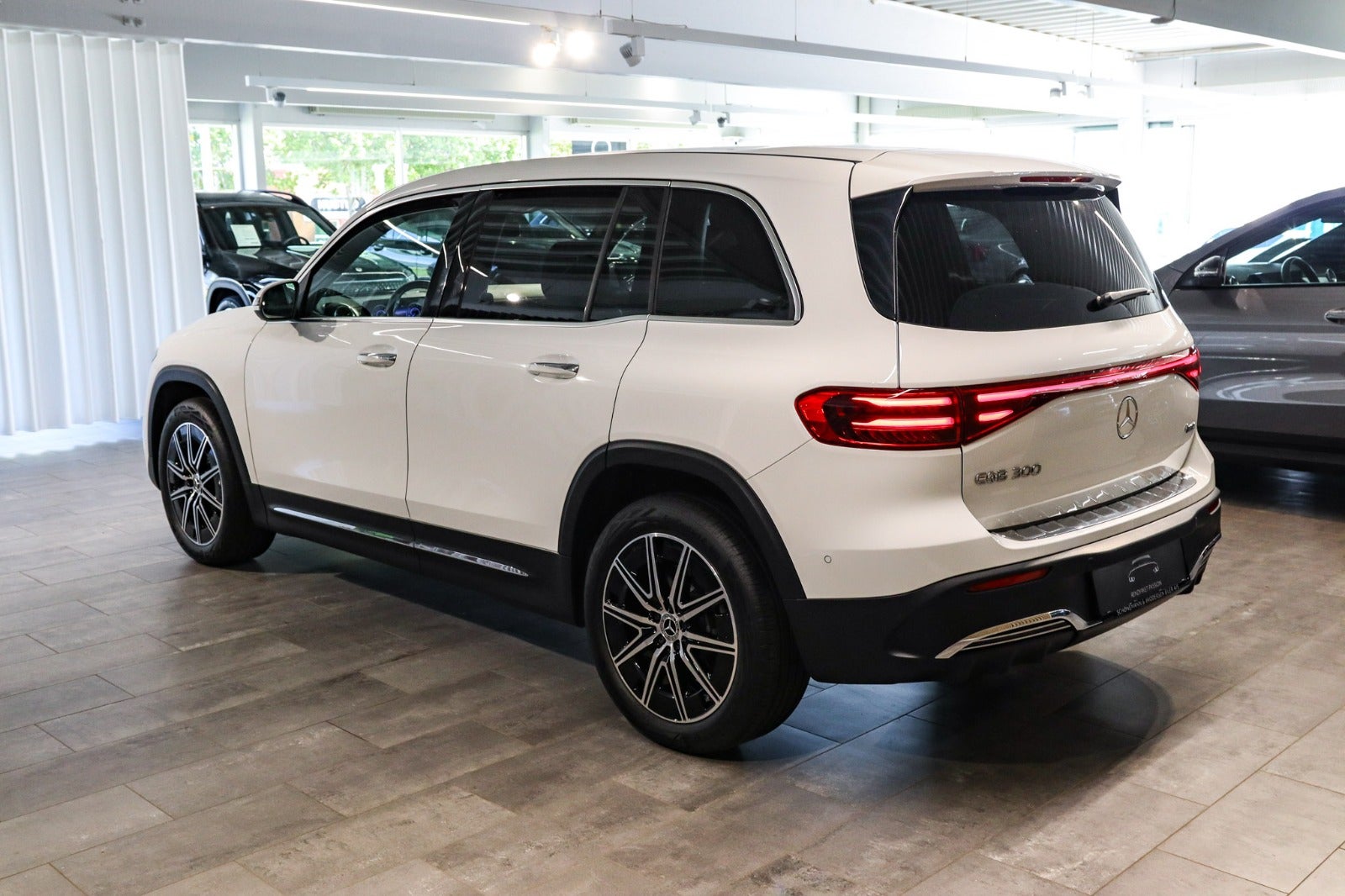 Billede af Mercedes EQB300  AMG Premium 4Matic