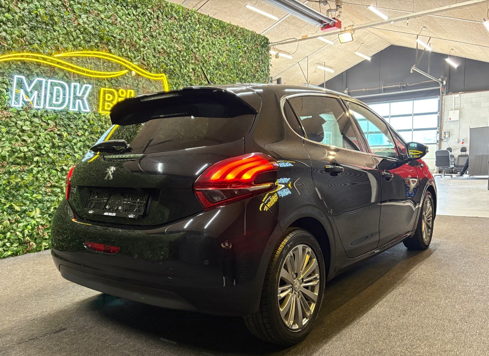 Billede af Peugeot 208 1,2 PureTech 82 Allure Sky