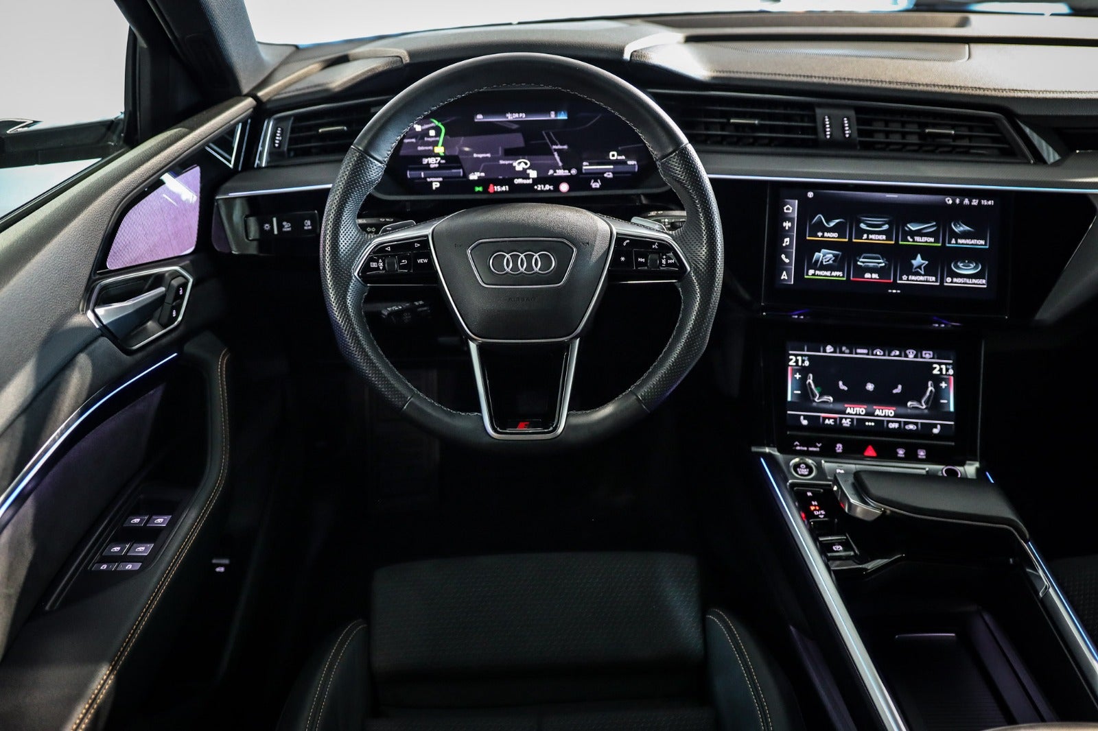 Billede af Audi e-tron 55 S-line Sportback quattro