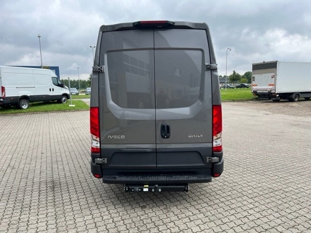 Billede af Iveco Daily 2,3 35S14 12m³ Van