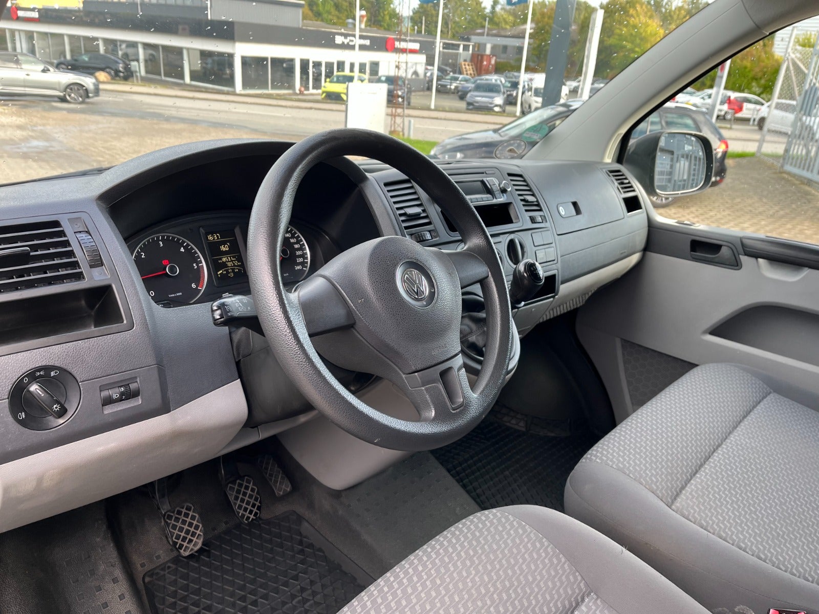 Billede af VW Transporter 2,0 TDi 84 Kassevogn kort