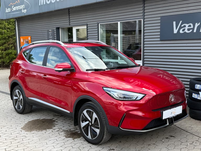 MG ZS Luxury