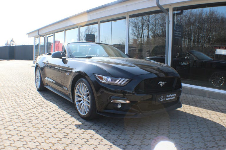 Ford Mustang V8 GT Convertible