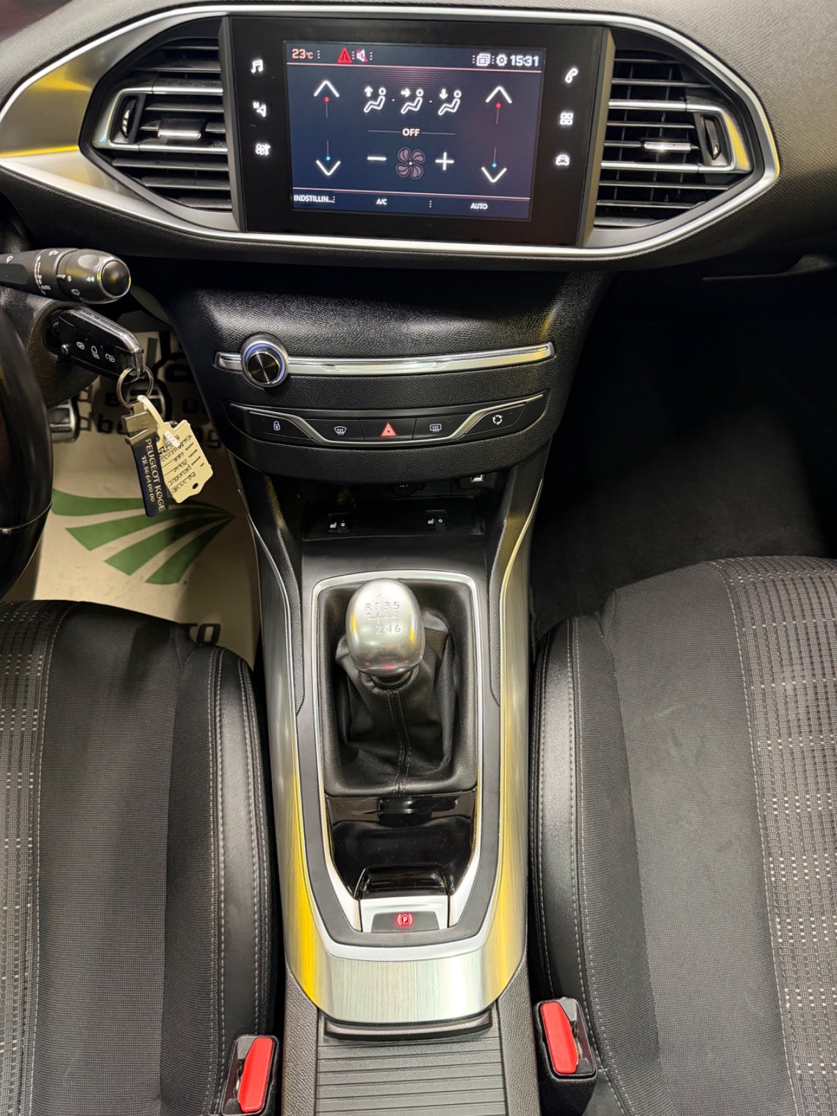 Billede af Peugeot 308 1,6 BlueHDi 120 Allure Sky