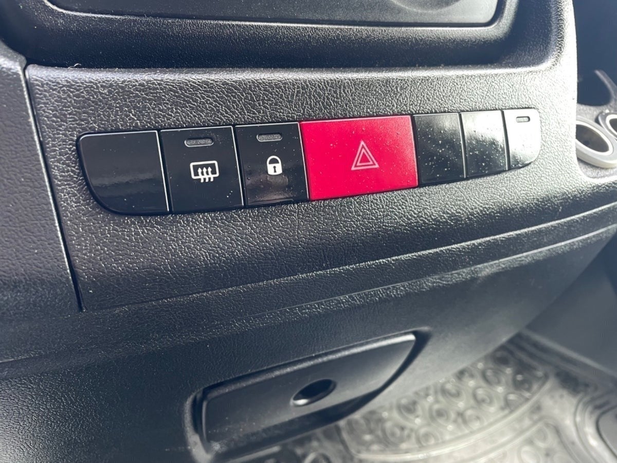 Billede af Peugeot Boxer 335 2,2 HDi 130 Alukasse m/lift