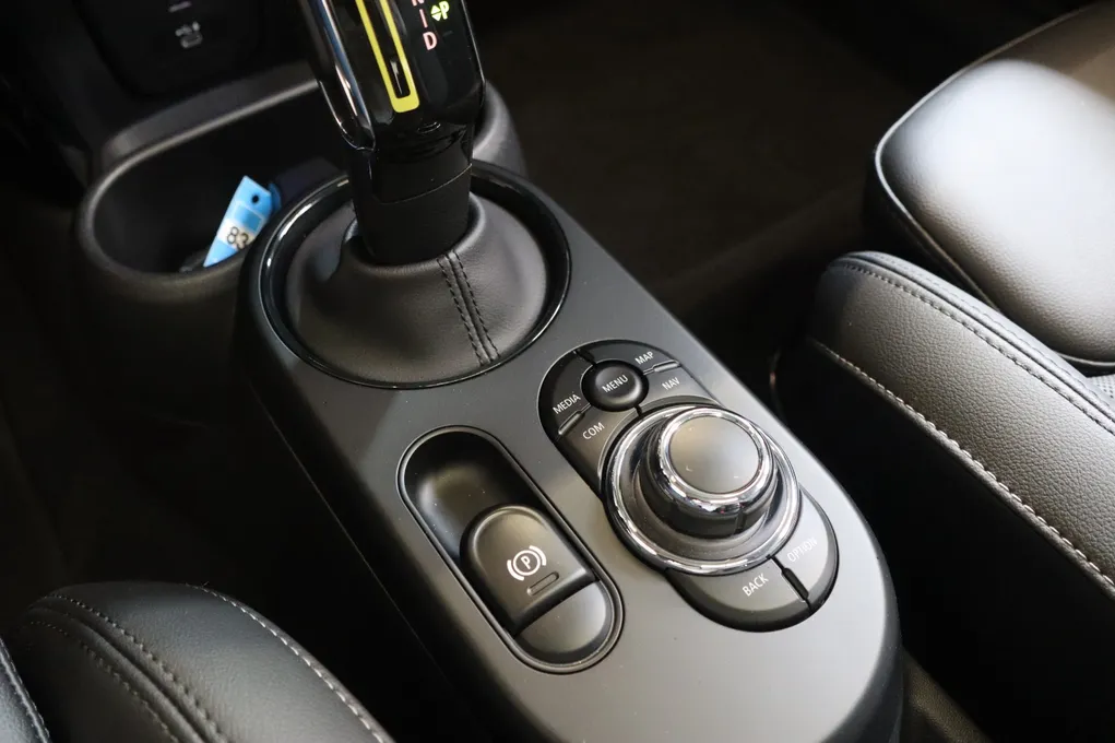 MINI Cooper SE Camden Edition