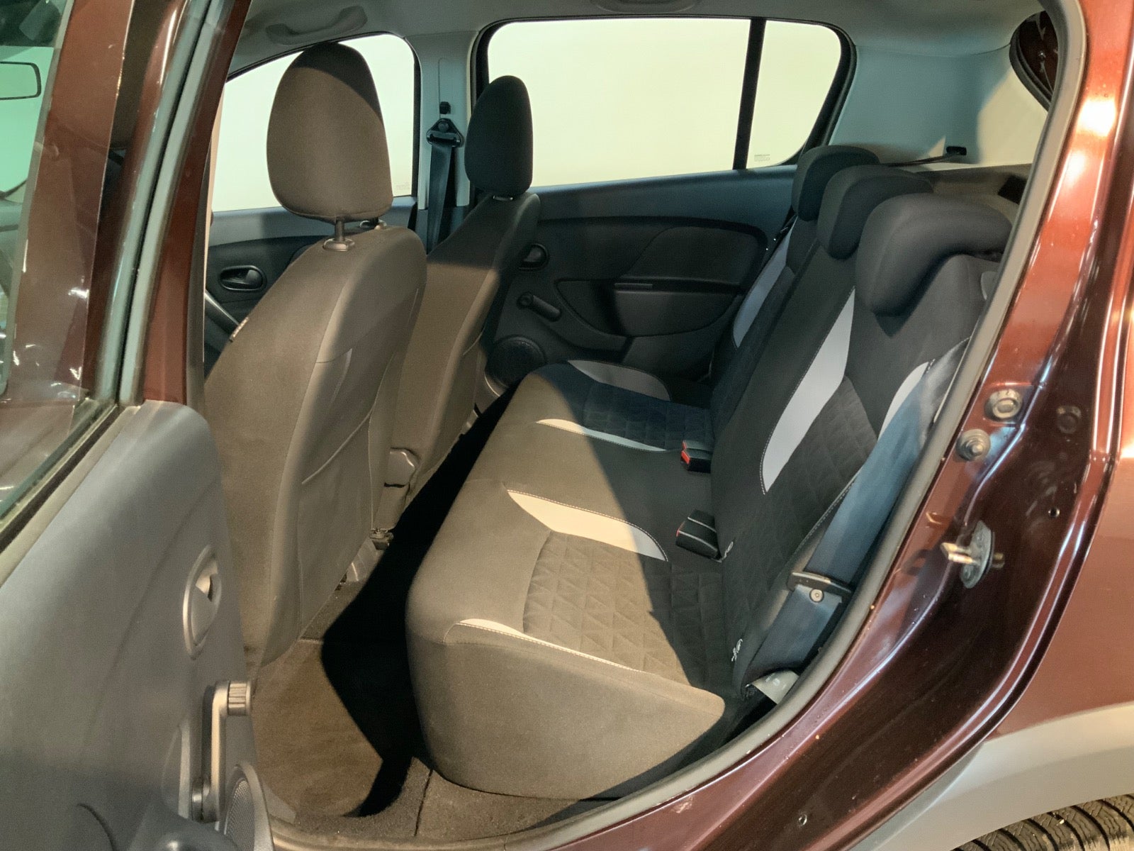 Dacia Sandero Stepway (7/8)