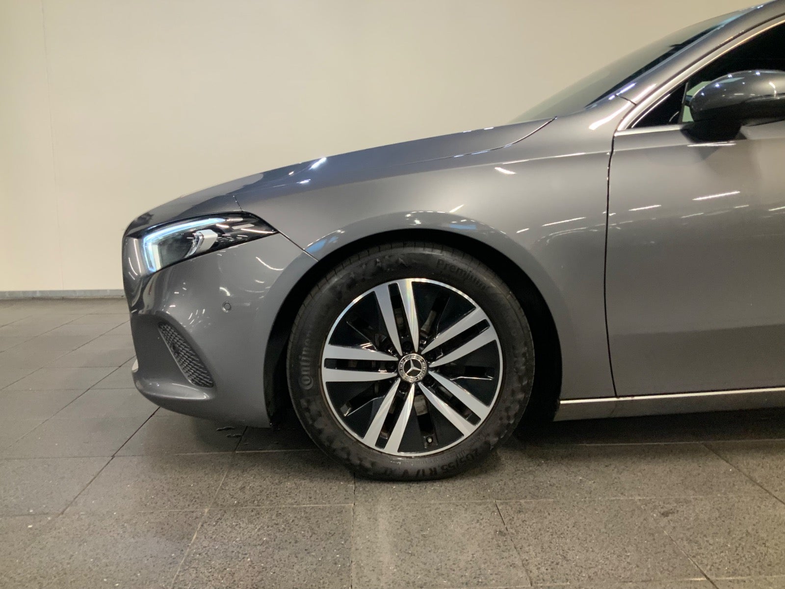 Mercedes-Benz A 200 d (4/8)