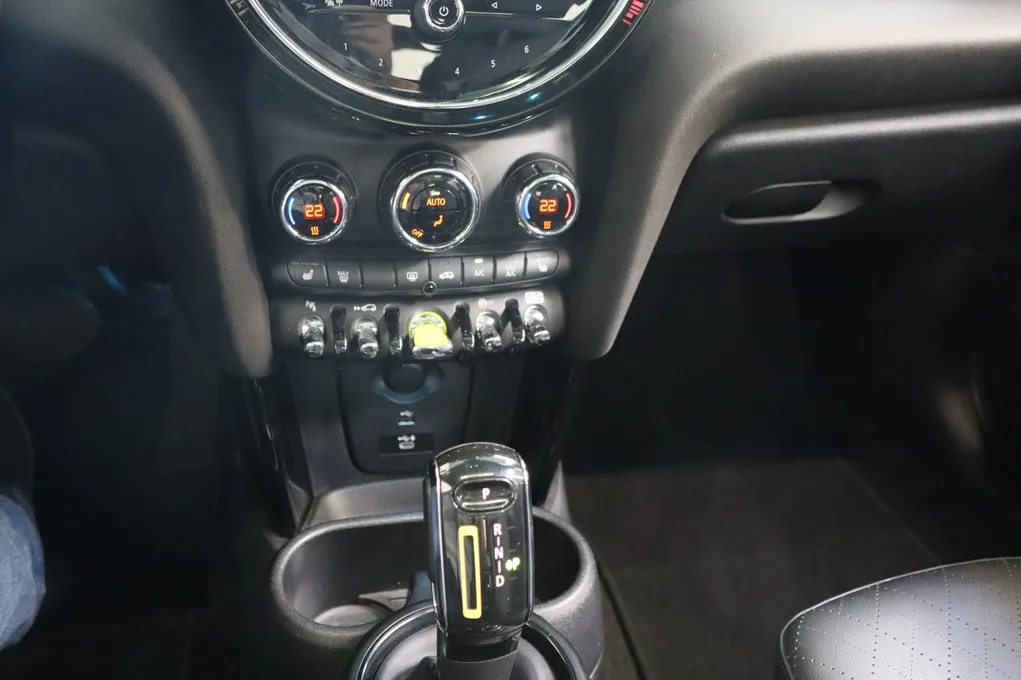 MINI Cooper SE Mosaert Edition