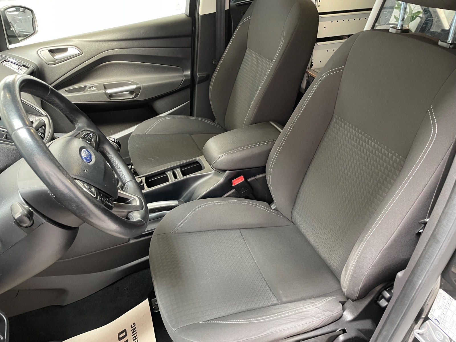 Billede af Ford C-MAX 1,5 TDCi 120 Business Van