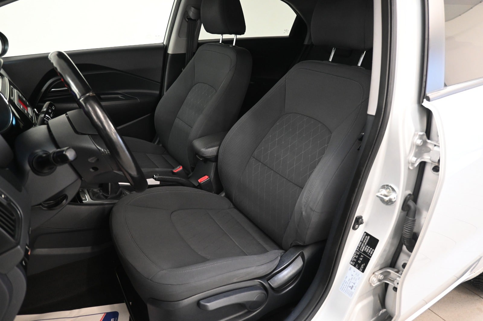 Kia Rio CVVT Attraction