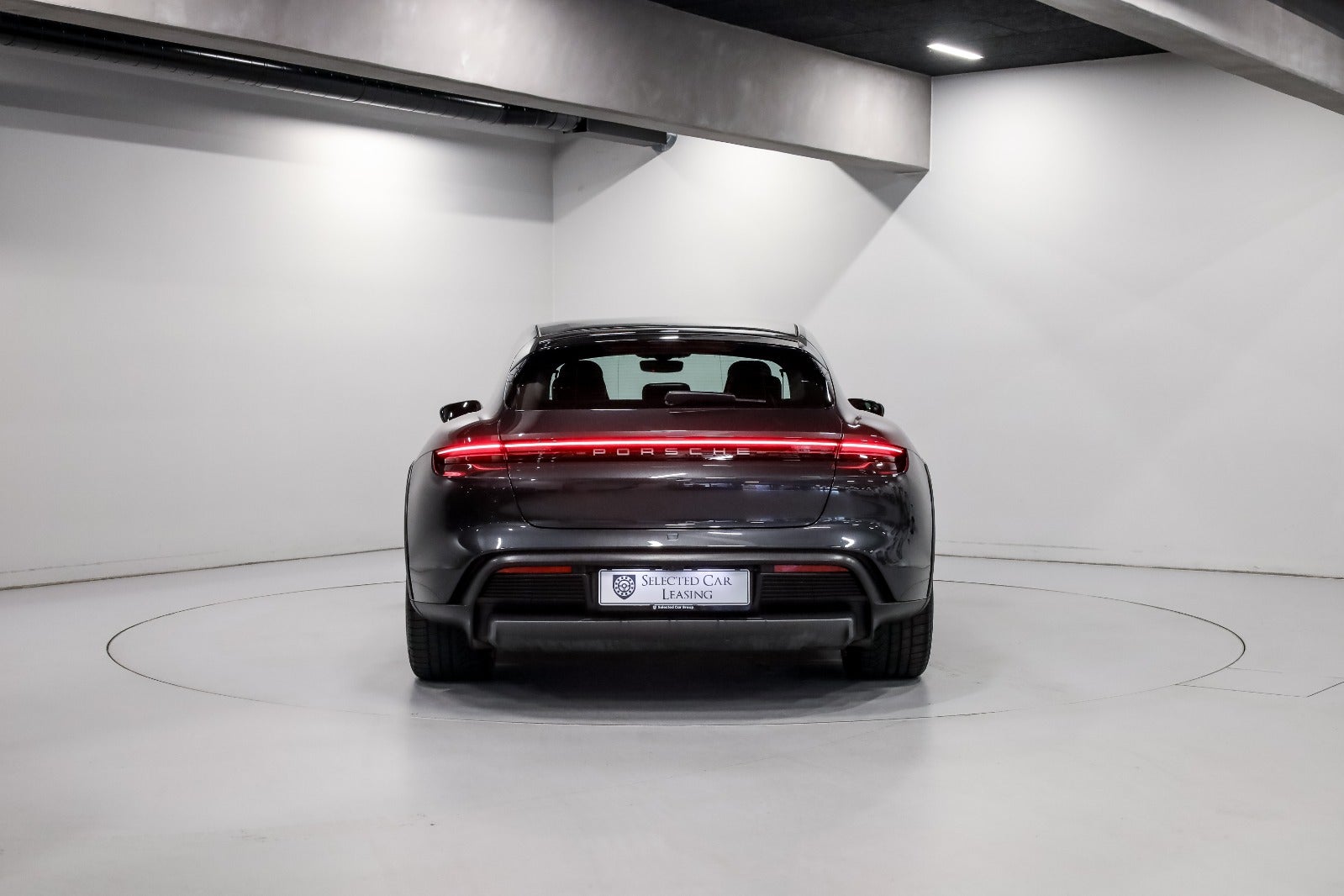 Porsche Taycan 4 Performance+ Cross Turismo
