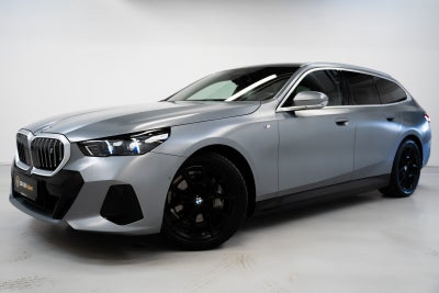 BMW i5 eDrive40 Touring Fully Charged M-Sport