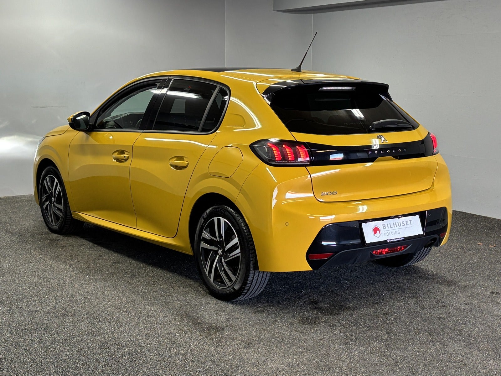 Billede af Peugeot 208 1,2 PureTech 100 Allure Sky