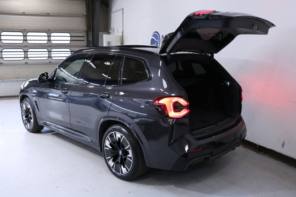 BMW iX3, Billede 3