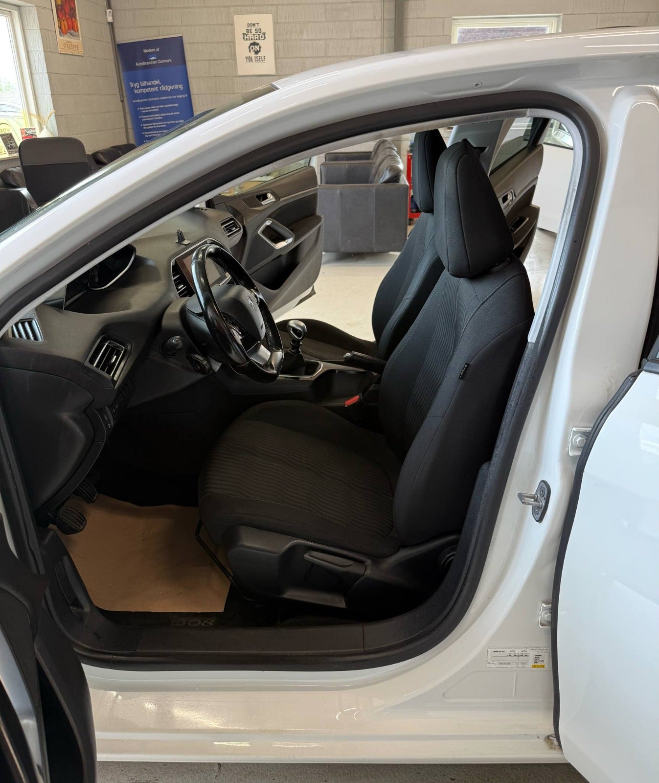 Billede af Peugeot 308 1,6 BlueHDi 120 Active SW