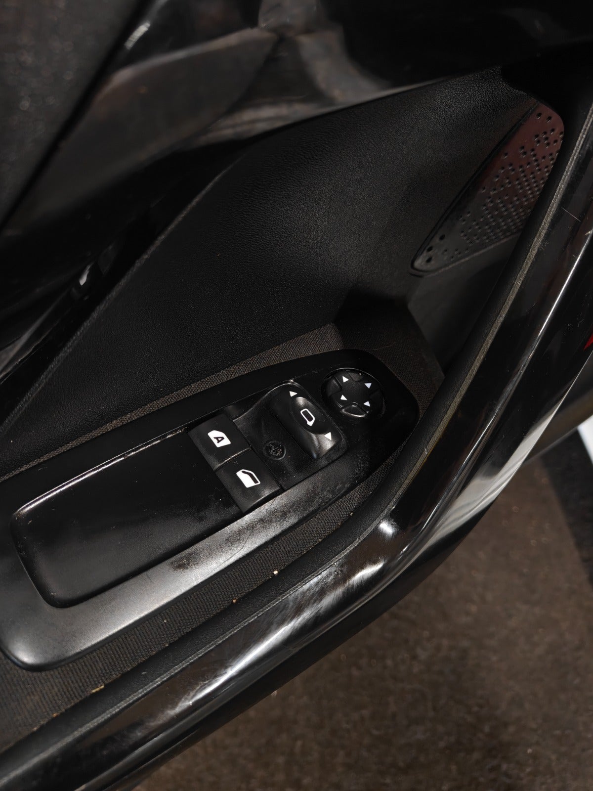 Billede af Peugeot 208 1,0 VTi Access