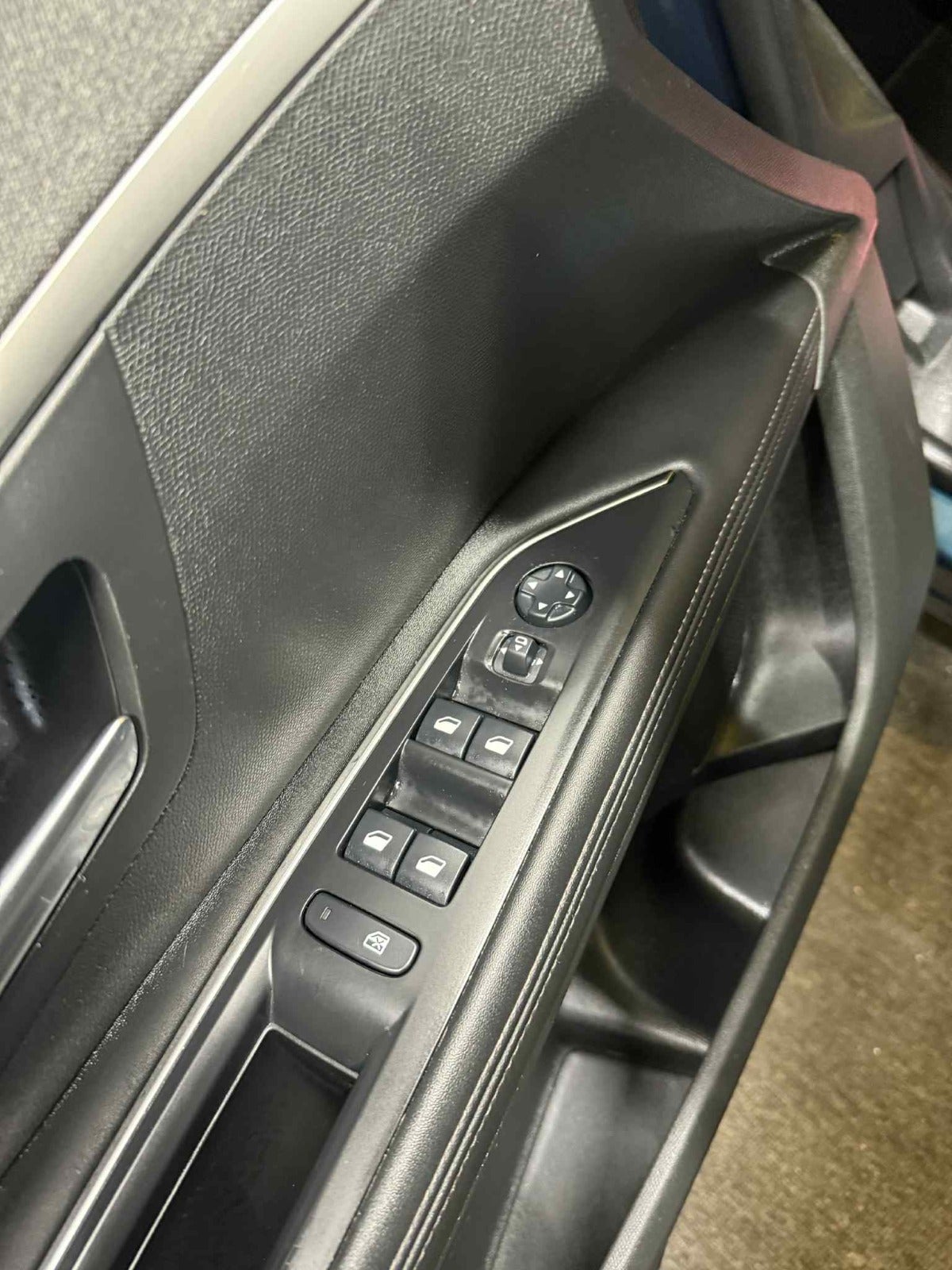 Billede af Peugeot 5008 1,5 BlueHDi 130 Active EAT8 7prs