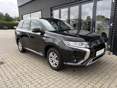 Mitsubishi Outlander 2,4 PHEV Invite+ CVT 4WD 5d