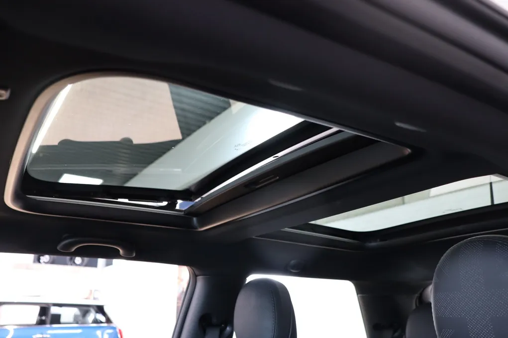 MINI Cooper SE Camden Edition