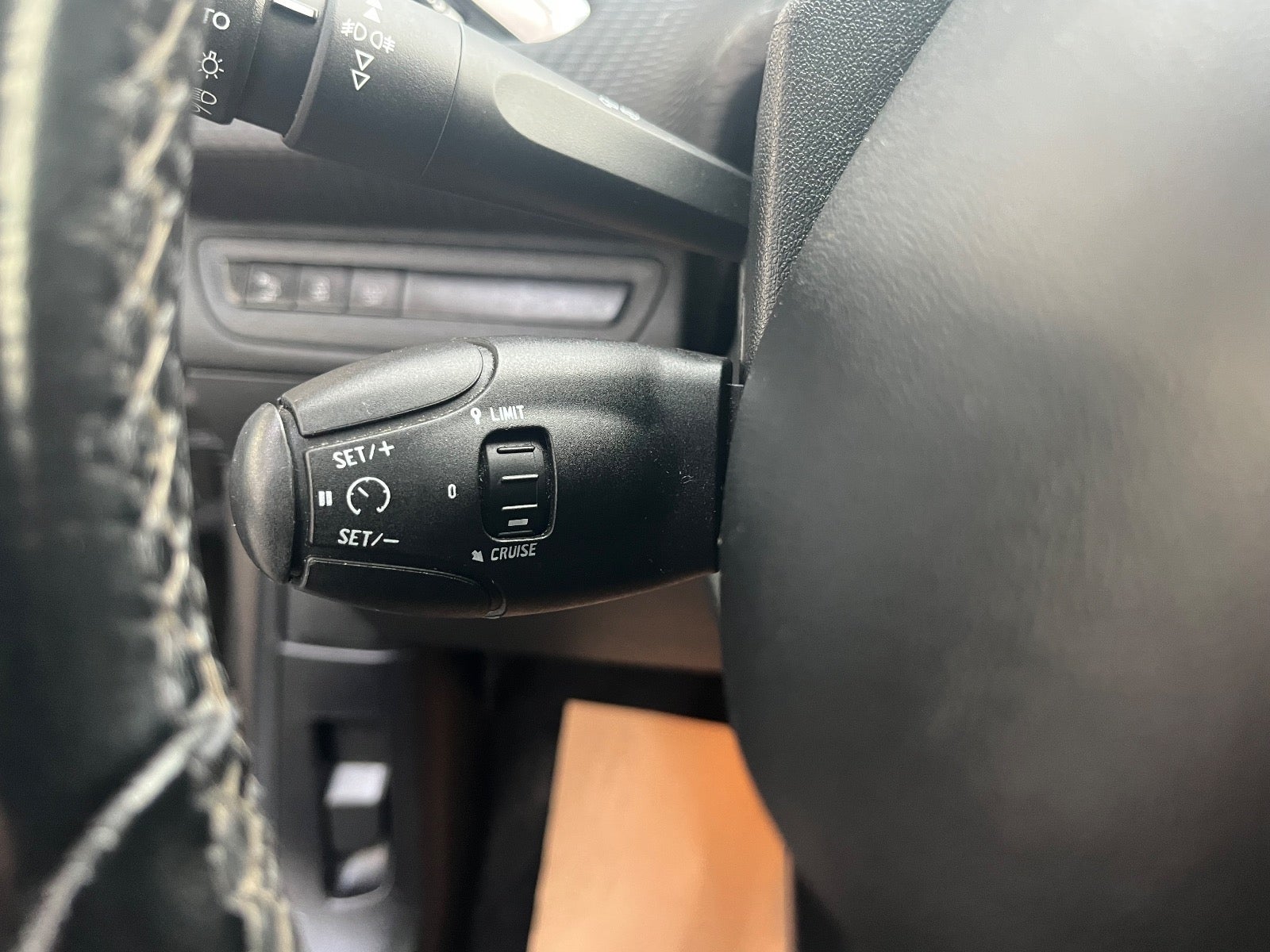 Billede af Peugeot 2008 1,2 e-THP 110 Allure Sky EAT6