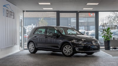 VW e-Golf VII  Unlimited El aut. Automatgear modelår 2020 km 135000 Sort klimaanlæg ABS airbag alarm