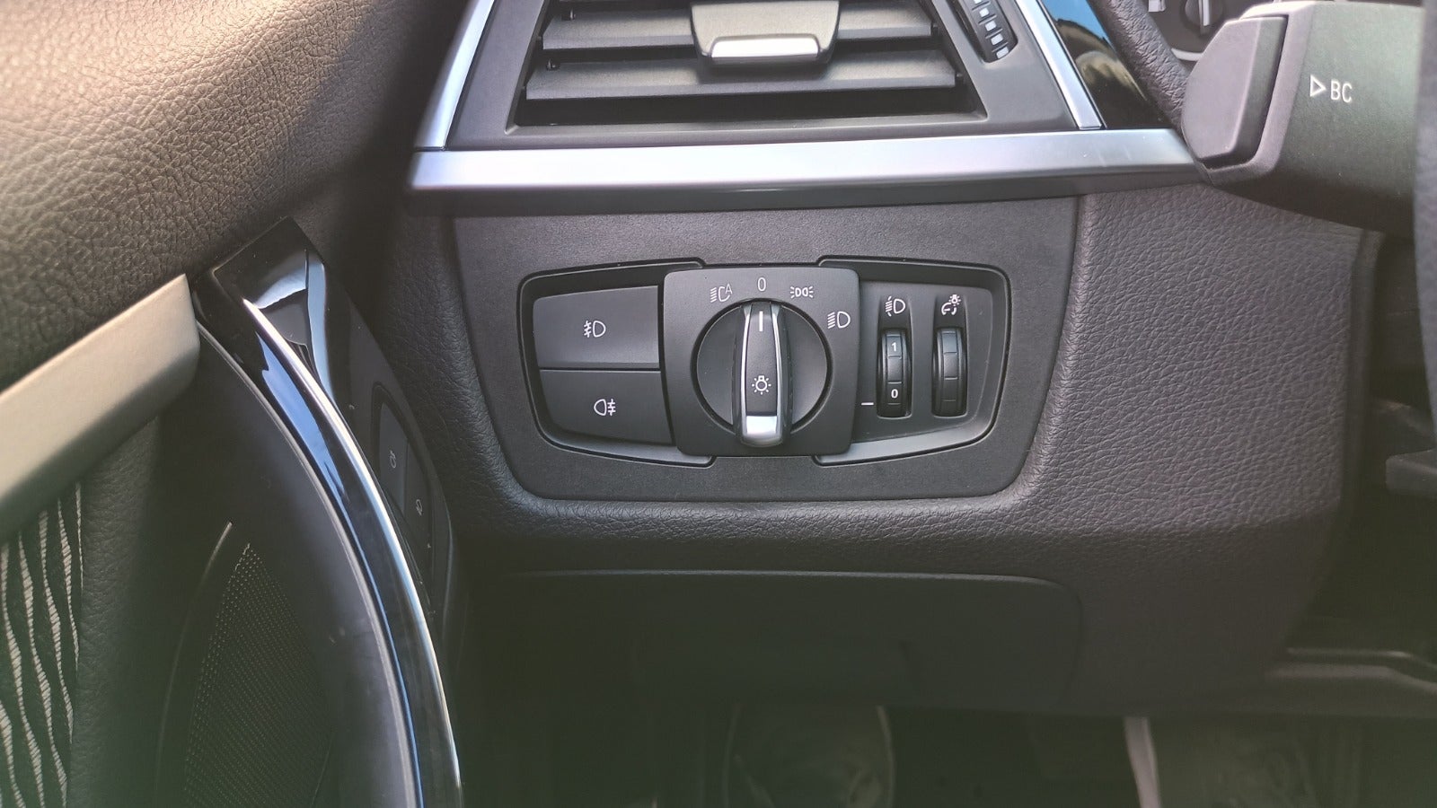 Billede af BMW 320i 2,0 Touring Advantage aut.