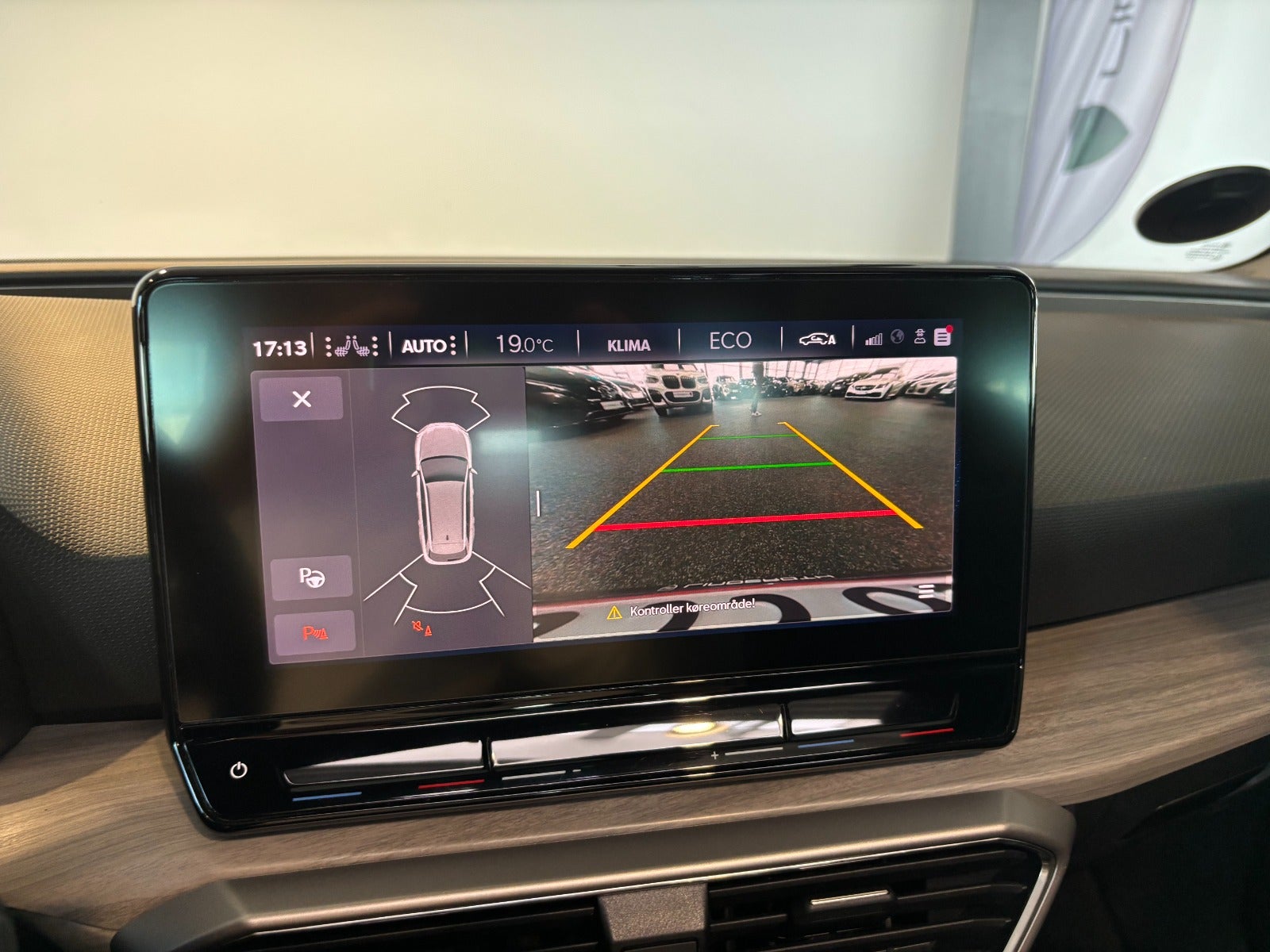 Seat Leon 1,4 eHybrid Xcellence Sportstourer DSG 5d - 17