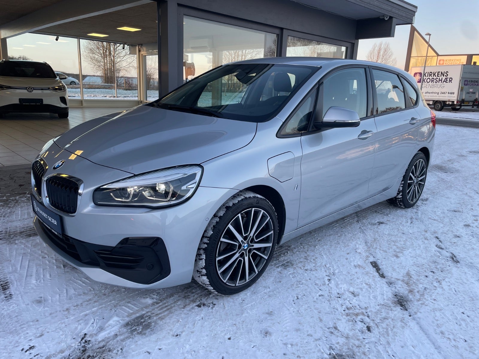 BMW 225xe 2019