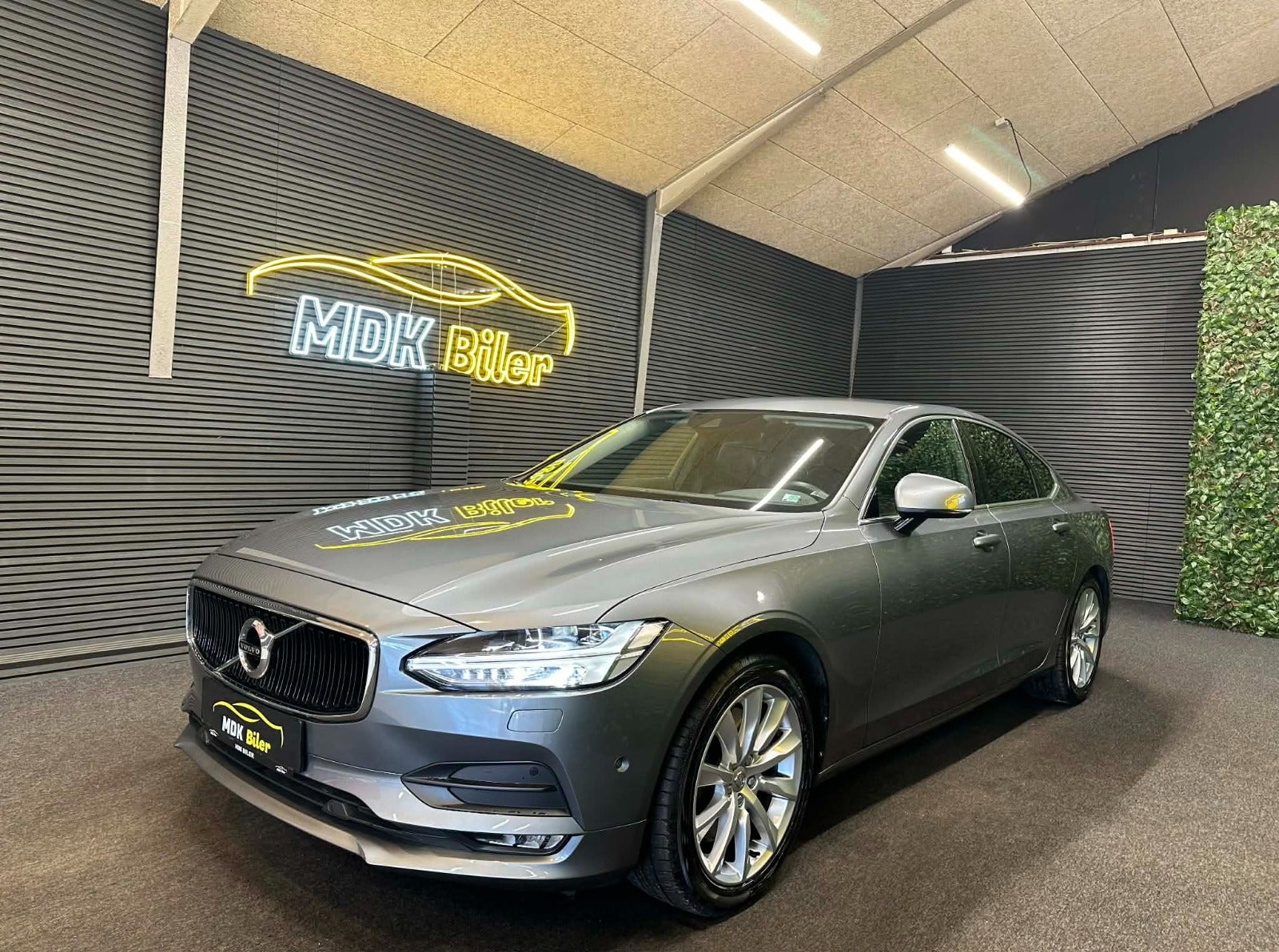 Billede af Volvo S90 2,0 T4 190 Momentum aut.