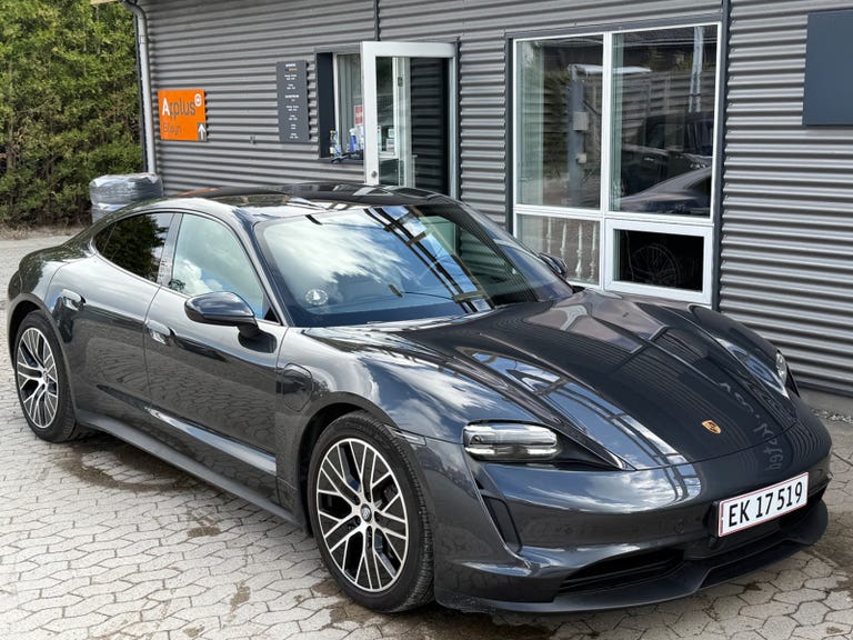 Porsche Taycan Performance+
