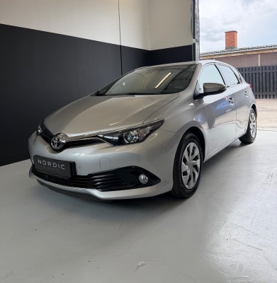 Toyota Auris 1,2 T T2 Comfort 5d